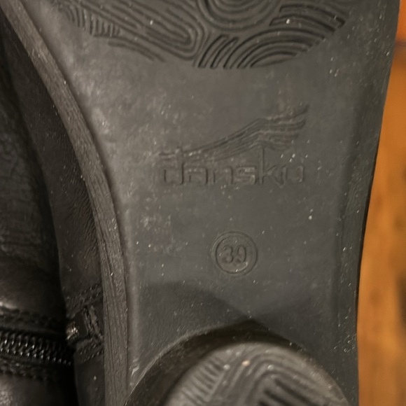 Dansko Raina Black Burnished Leather Bootie size 39 EUC - Picture 7 of 7